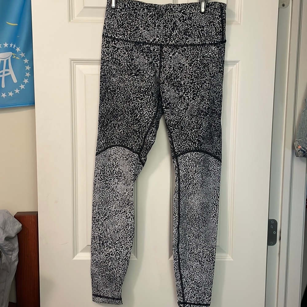 Lululemon Wunder under leggings